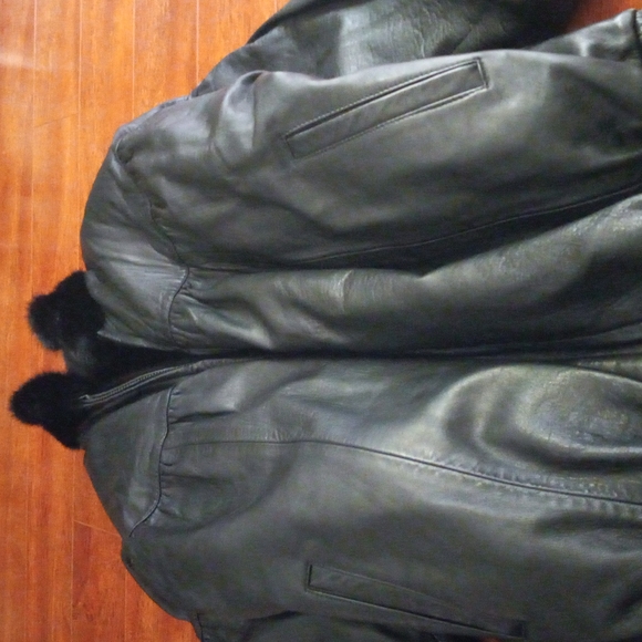 Fur and leather jacket - Picture 2 of 2